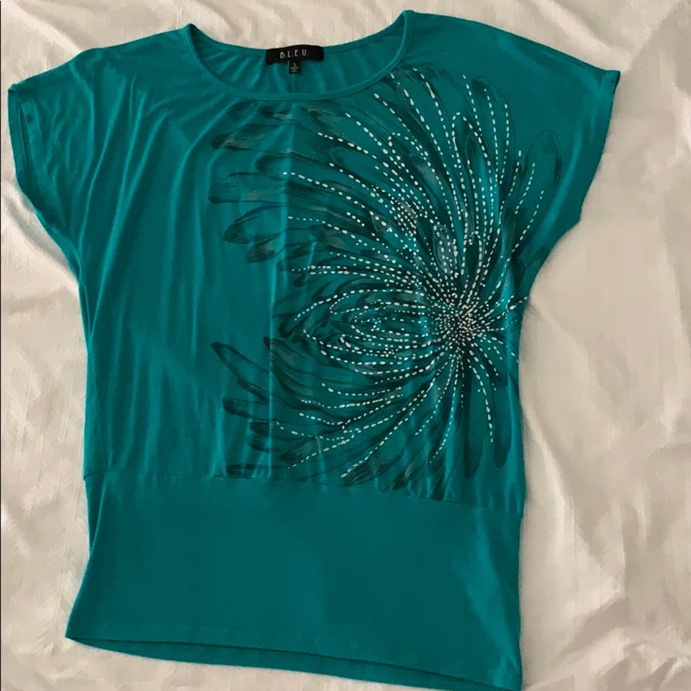 Soft teal top w/painted flower design